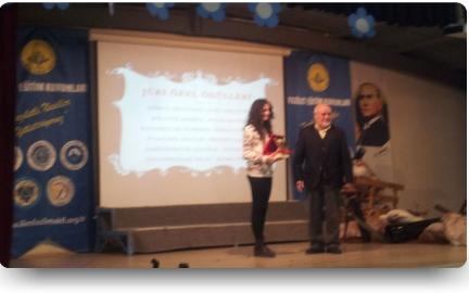 Okulumuz Öğrencisi Şeyma AYDIN Ödülünü İstanbulda Düzenlenen Törenle Aldık